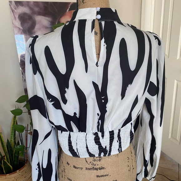 Print lantern sleeve crop blouse - Picture 6 of 6